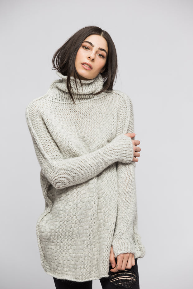 Oversized chunky knit sweater . - RoseUniqueStyle