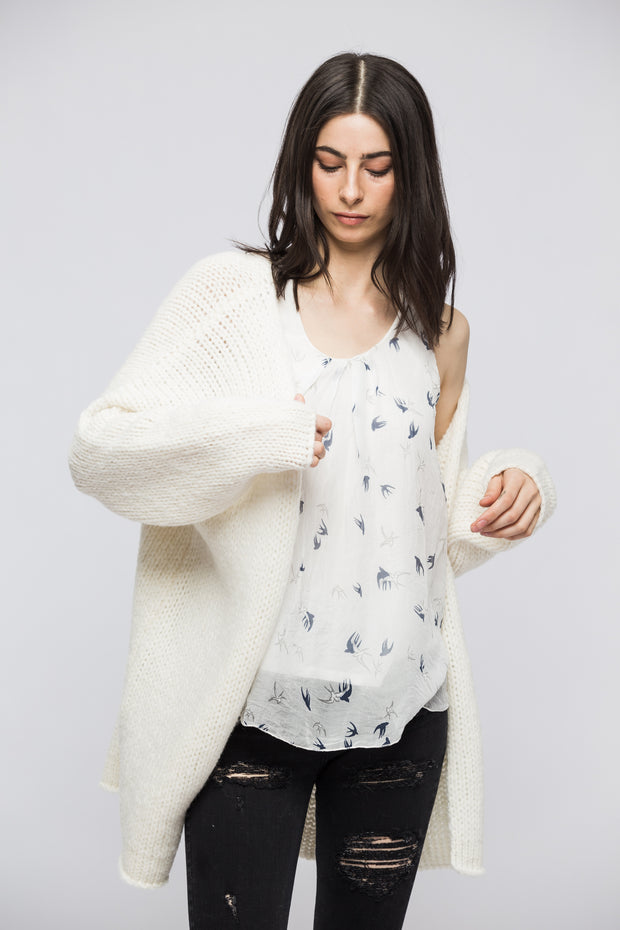 Off white Alpaca oversized  chunky knit woman cardigan.