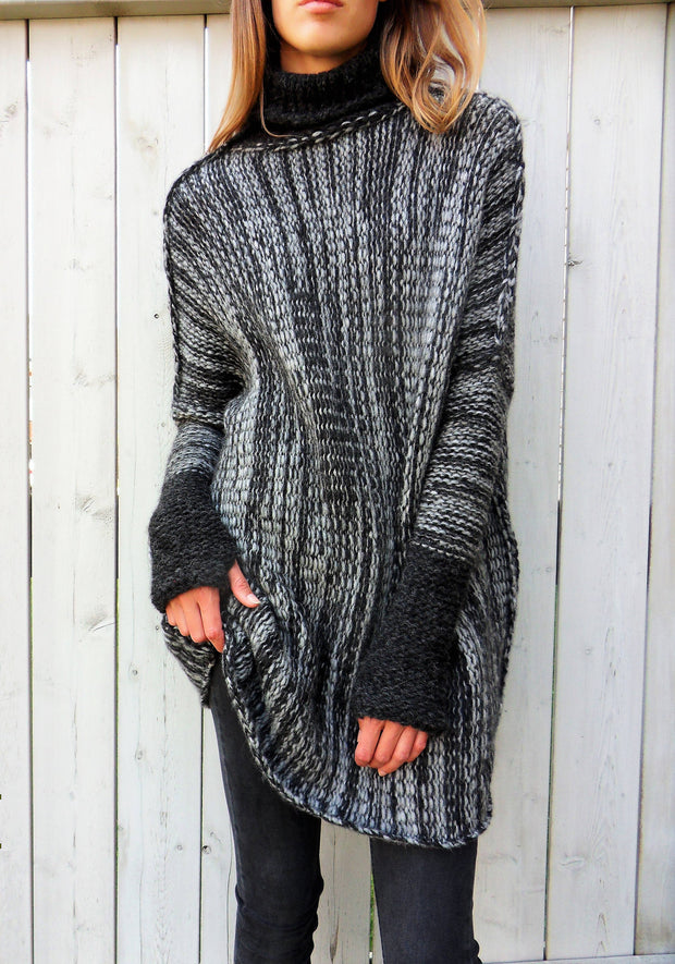 Grey Black Chunky knit  Alpaca woman sweater. - RoseUniqueStyle