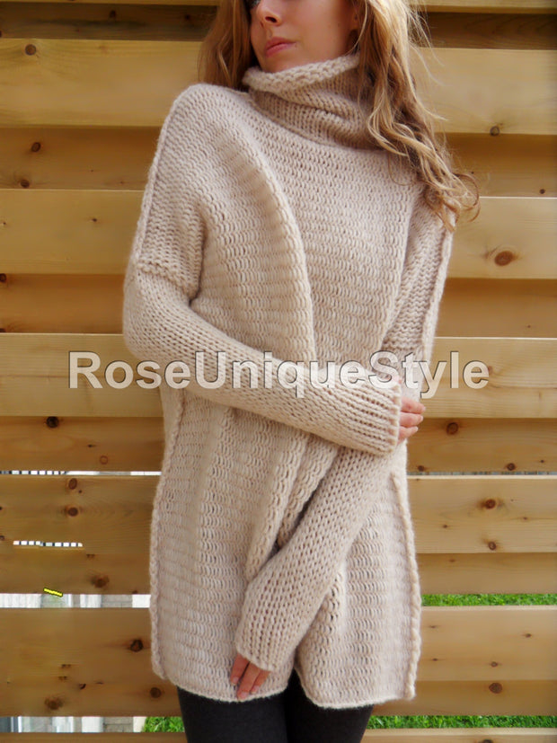 Alpaca   Chunky knit  Cream sweater. - RoseUniqueStyle